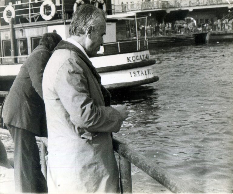 Citizens, Downtown Istanbul, 1975